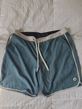 Vuori Men's Board Shorts-36 Inch Waist
